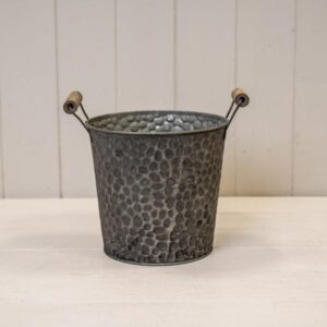 Zinc pot with hammered finish (indent) and ears