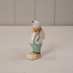 Small Gazing Hare
