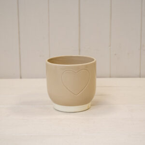 Cream Debossed Heart Pot