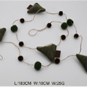 Felt Garland with Christmas Trees